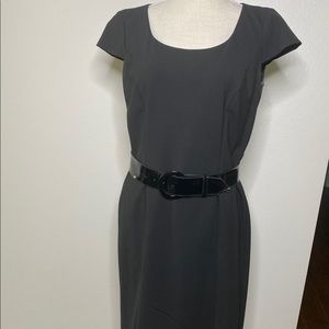 EUC Alex Marie Black sheath dress w/ cap sleeves